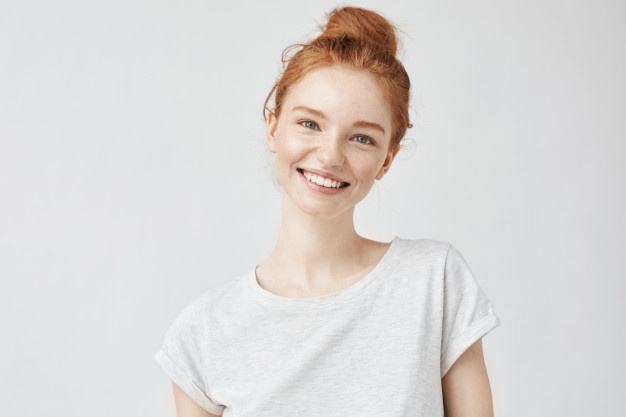Fille qui sourie